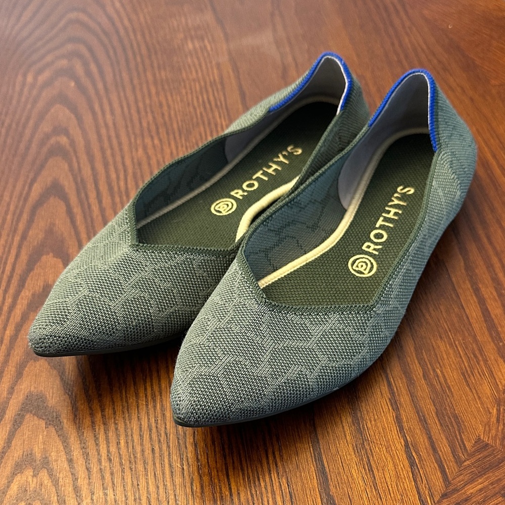 Rothy's Safari Green Giraffe The Point Flats